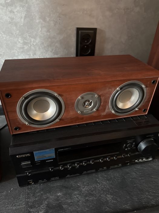 Акустичні колонки Magnat+ ресівер Onkyo