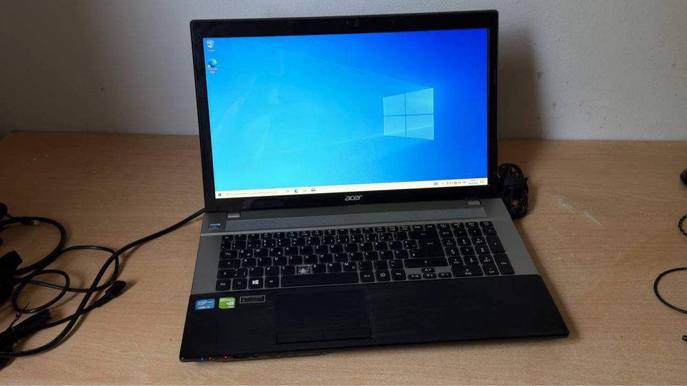 Ноутбук Acer Aspire V3-771G / 17,3″ / Core i5 / 8 ГБ / HDD 250 ГБ / GeForce GT 710M 2 ГБ