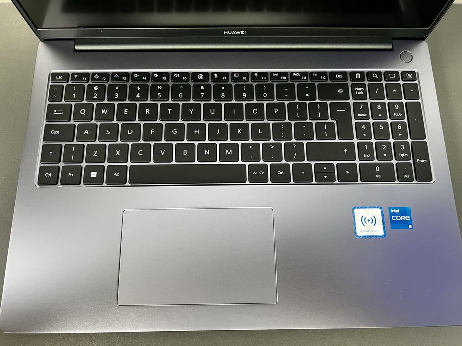 Laptop Huawei MateBook D16