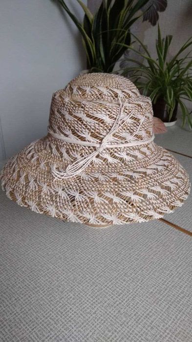 Шляпа летняя женская из соломки