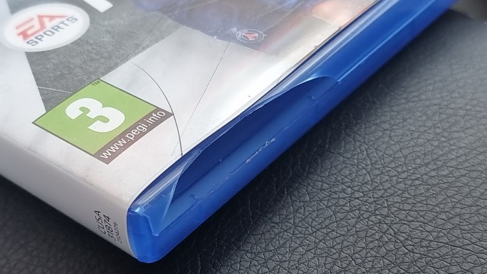 Fifa 2023 для ps4 (коробка диска має тріщину)
