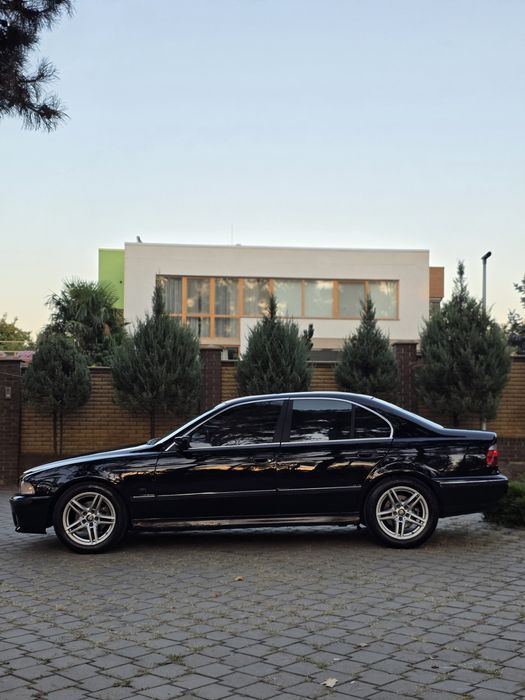 Продам бмв е39 520i