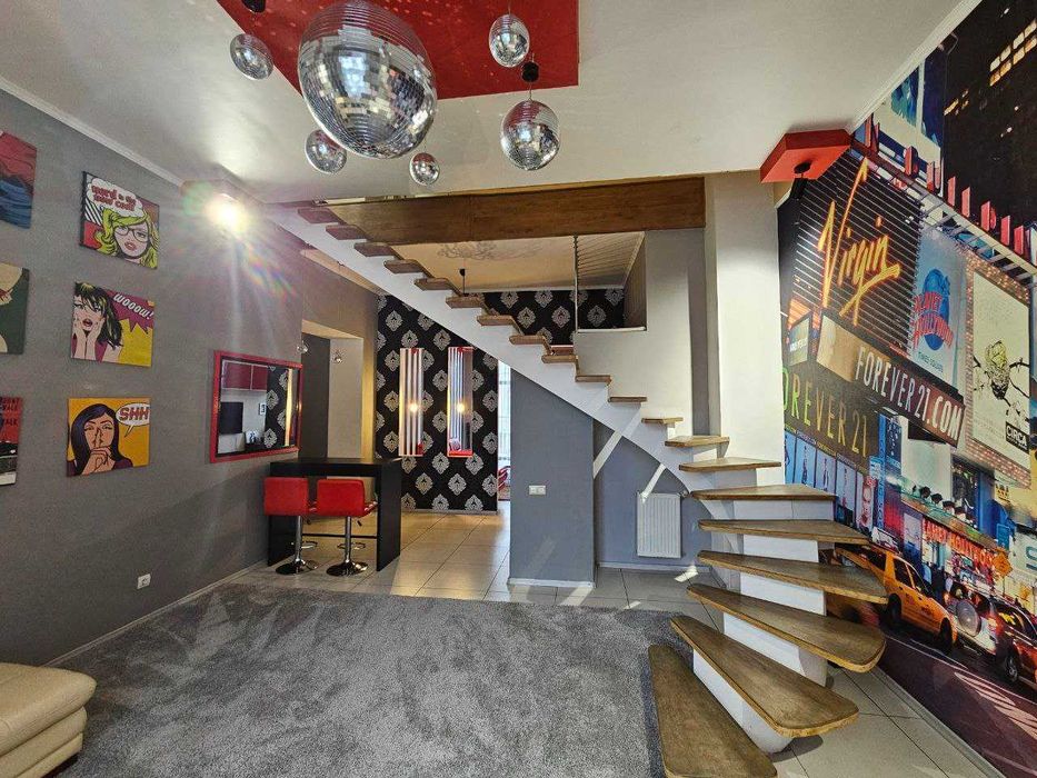 Продаж унікальної квартири на вул. Руська, поруч ЦУМ