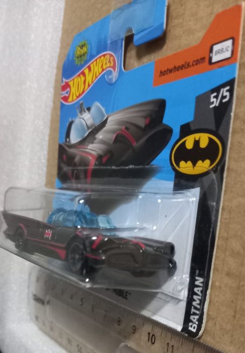 Tv series batmobile hot wheels batman