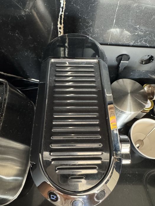 DELONGHI Dedica Style EC685.M