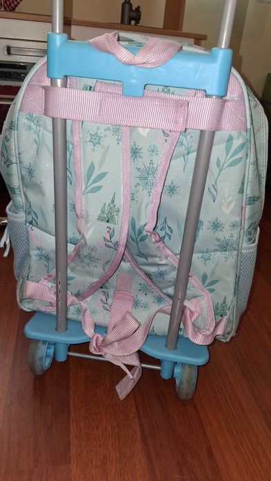 Mochila da elsa com rodinhas