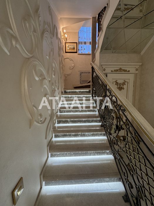 Елітний будинок у Совіньйоні —  життя преміум-класу