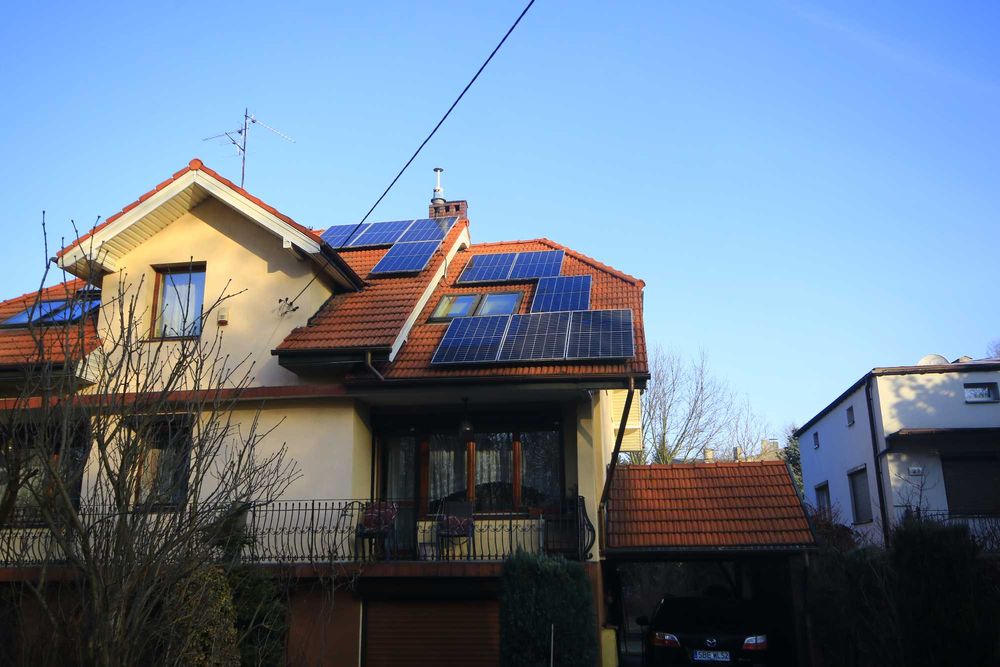 Panele fotowoltaiczne (solarne) mycie