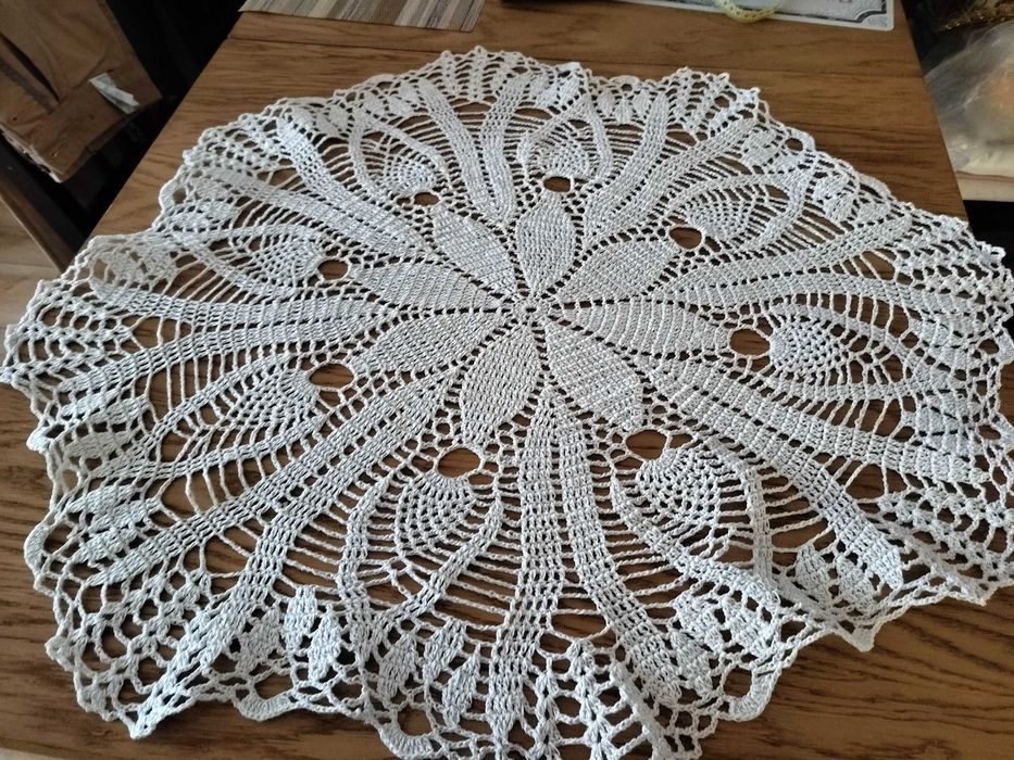 Obrus serwetka unikat serweta extra cacko rękodzieło szydełkowe śr80