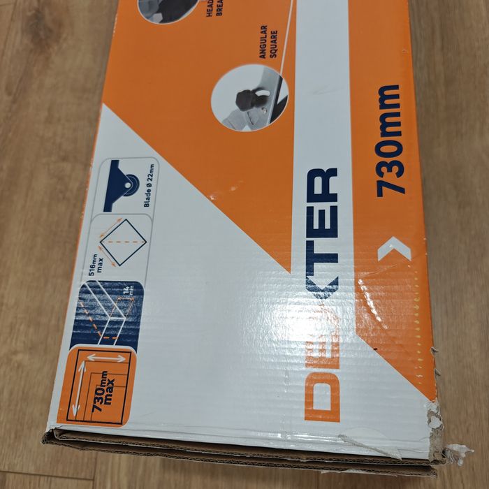Z nieużywanym ostrzem Dexter 730 do cięcia plytek