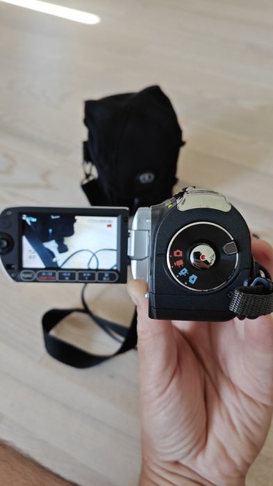 Відео камера canon fs100e