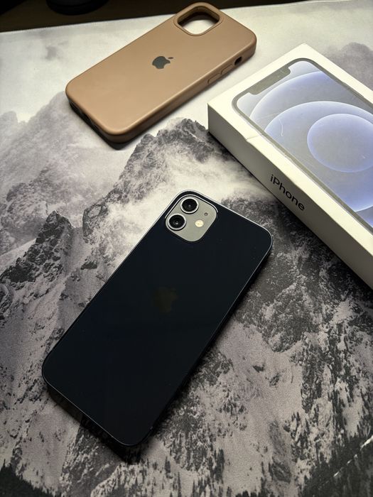 Телефон Iphone 12 Black 128 гб + чехол