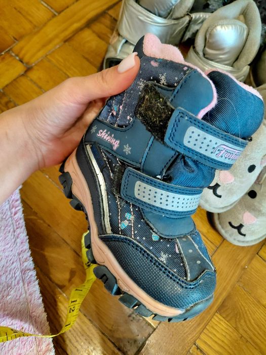 Зимові чобітки ,угі,дутікі