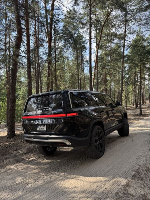 Rivian R1S Launch Edition 2023