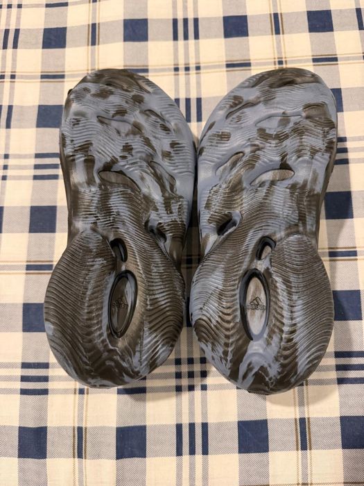 Adidas foam em muito bom estado