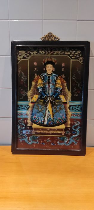 Quadro em pintura vidro reversa de imperador chinês