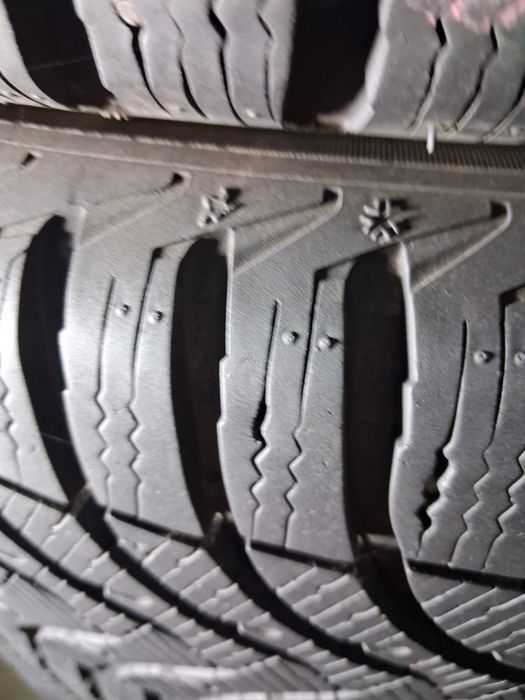 215/60 R17 Michelin  alpin 4 шини б/в зима