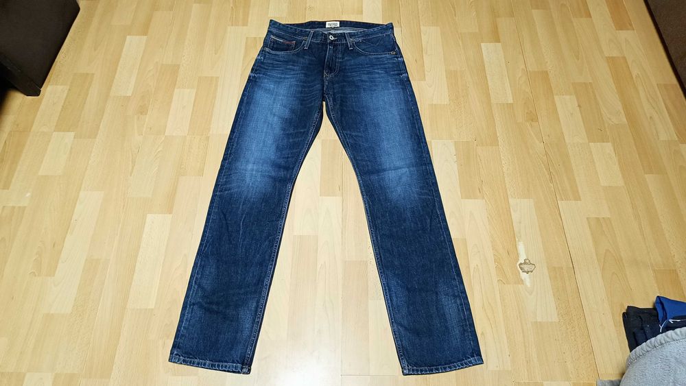 Męskie spodnie jeansowe TOMMY HILFIGER RYAN LAMR r.M (W31L34) stan bardzo dobry