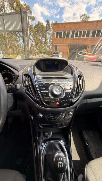 Para peças FORD B-Max (JK)