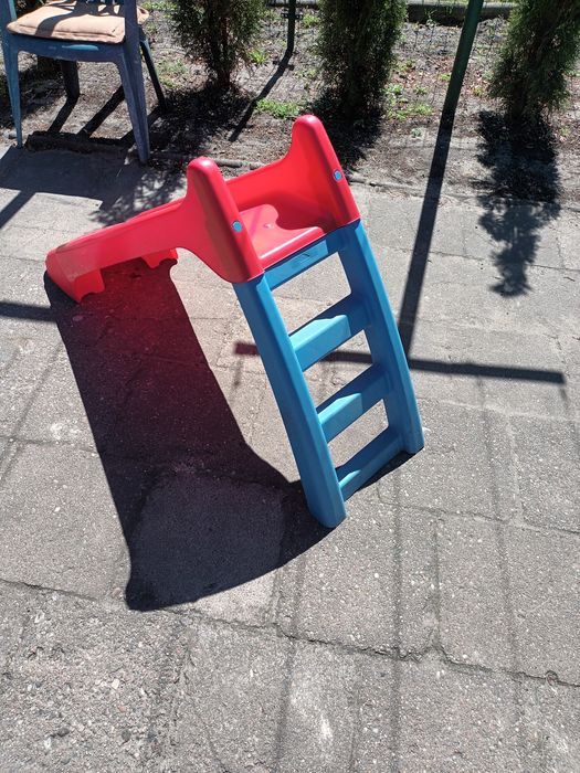 Zjeżdżalnia dla dziecka