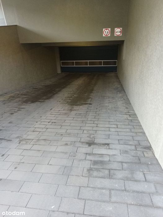 Miejsce postojowe na wynajem - Idealna lokalizacja - Widok 2