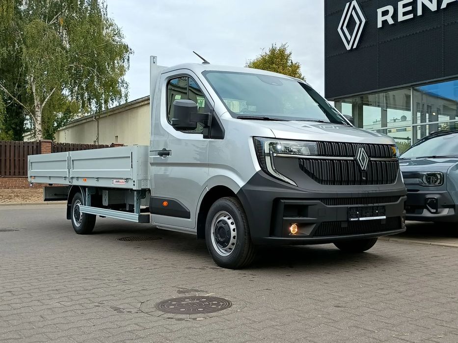 Renault Master skrzyniowy 9-biegowy automat  Renault Master skrzynia otwarta 4.84 m, 9-biegowy automat