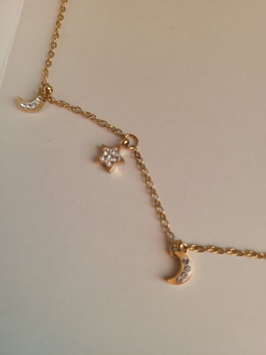 Łańcuszek gwiazdki i księżyce