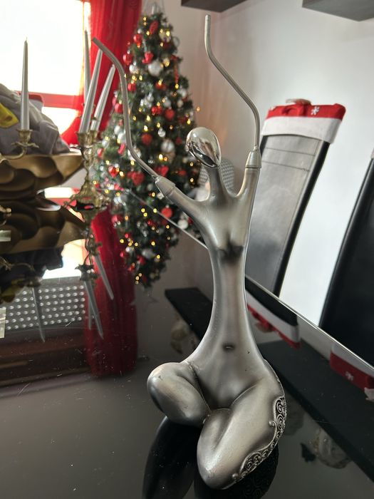 Peça decorativa femenina