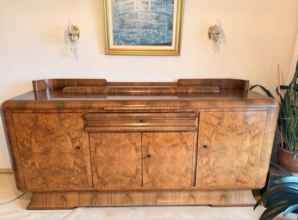 Wyjątkowy komplet mebli Art Déco – Orzechowy Fornir (Bufet i Witryna)