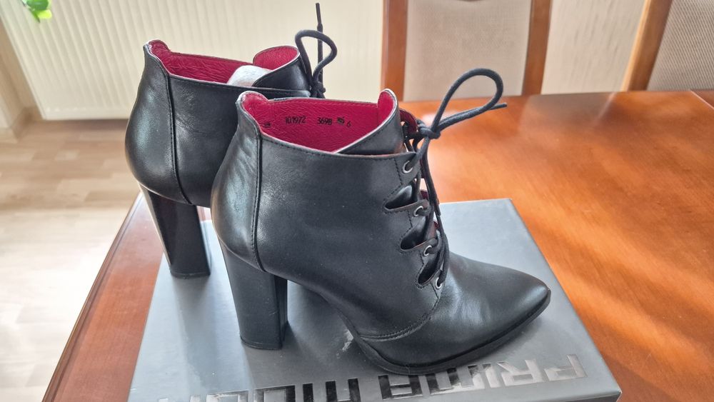 Botki  eleganckie  Carinii  skorzane  36-37