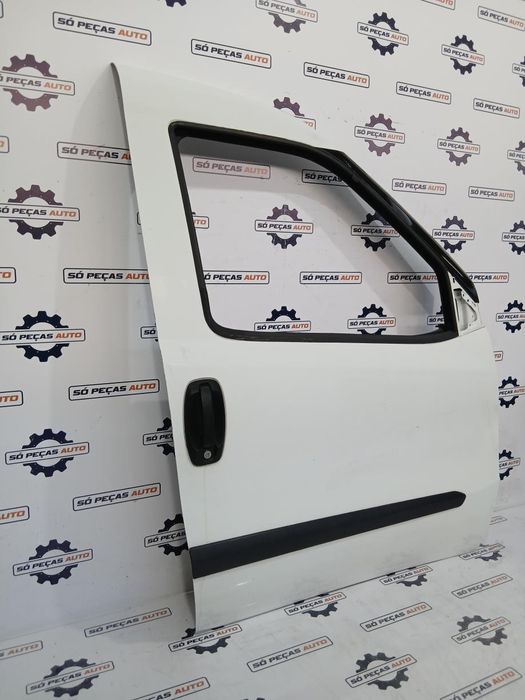 PORTA FRENTE DIREITA BRANCO FIAT DOBLO 1.3MJET ANO: 2011