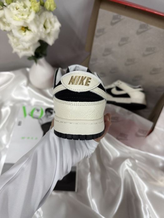 Жіночі кросівки Nike Dunk Low Embossed Baroque Pack найк данк чорні