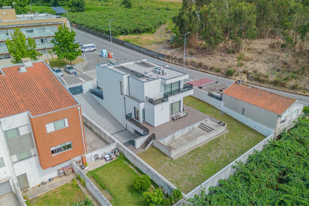 Moradia T3+1 luxo a venda na Maia