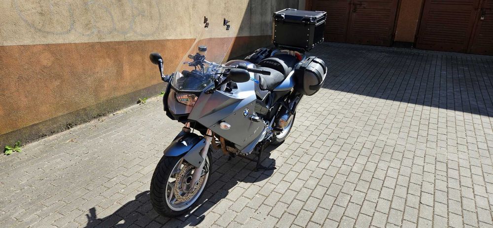 BMW F800ST motocykl turystyczny.