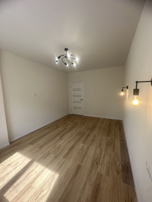 Однокімнатна з ремонтом Софіївська Сфера без%