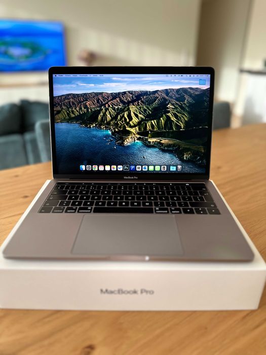 MacBook Pro 13" | i5 | 8GB | 256GB | TouchBar e Touch ID