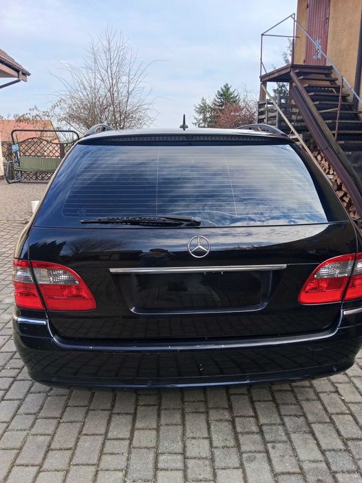 Mercedes-Benz E220
