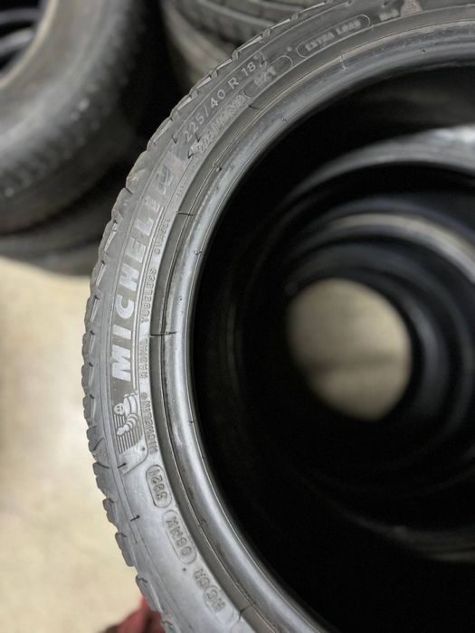 Шини зима Michelin  225 40 R18