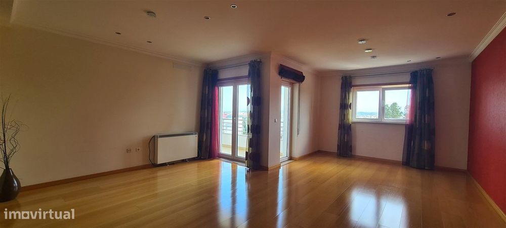Apartamento T3 Telheiro, Leiria