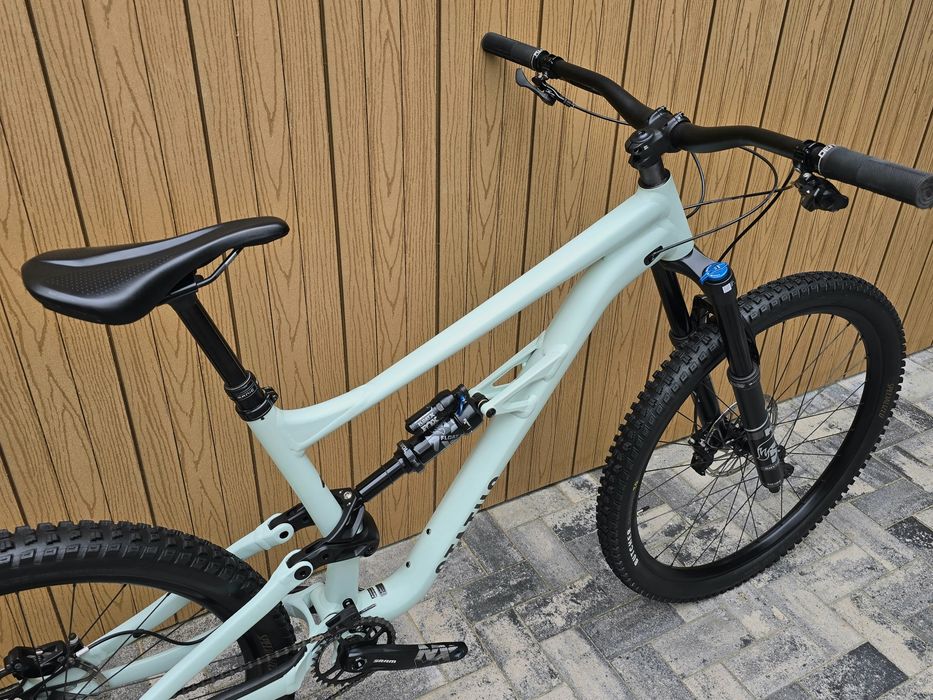 Двухпідвіс Enduro  Specialized Status 160