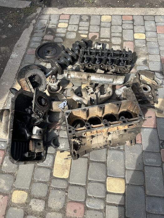 Головка двігателя москвич