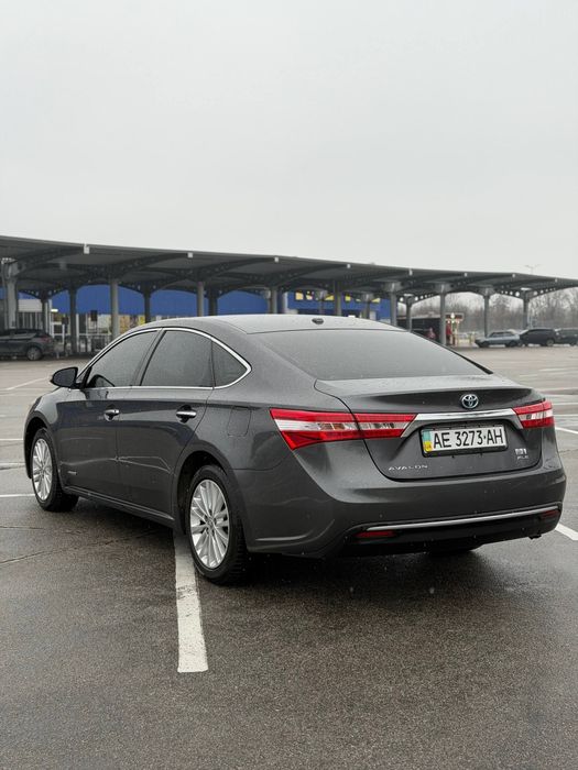 Продам Toyota Avalon