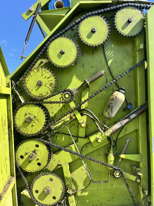 Прес підбирач Rollant 62S