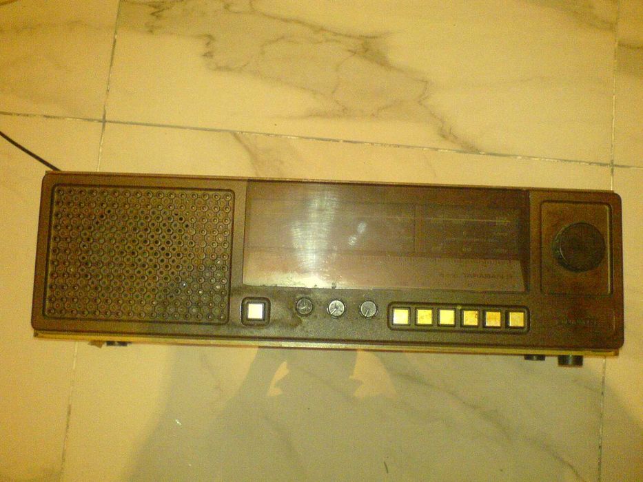 Radio Taraban Unitra, zabytek PRL, drewniana obudowa, sprawne, DZIAŁA