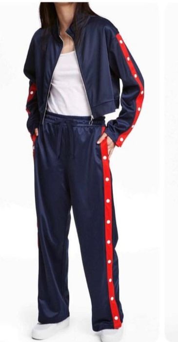 Продаю спортивний костюм з кнопками