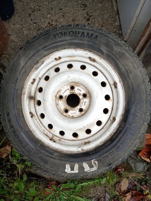 Зимова резина на волговських дисках R15*205*65 YOKOHAMA+ ШИПИ