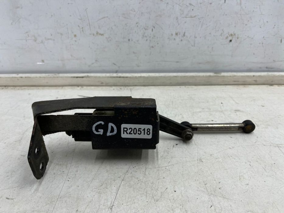 Czujnik poziomowania świateł Hyundai Grandeur IV 05-11r. ksenonów lamp xsenon