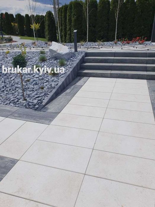 Укладка бруківки, тротуарної плитки, граніту, гранітної шашки