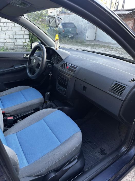 Skoda Fabia 2004г.1.4 бензин механика