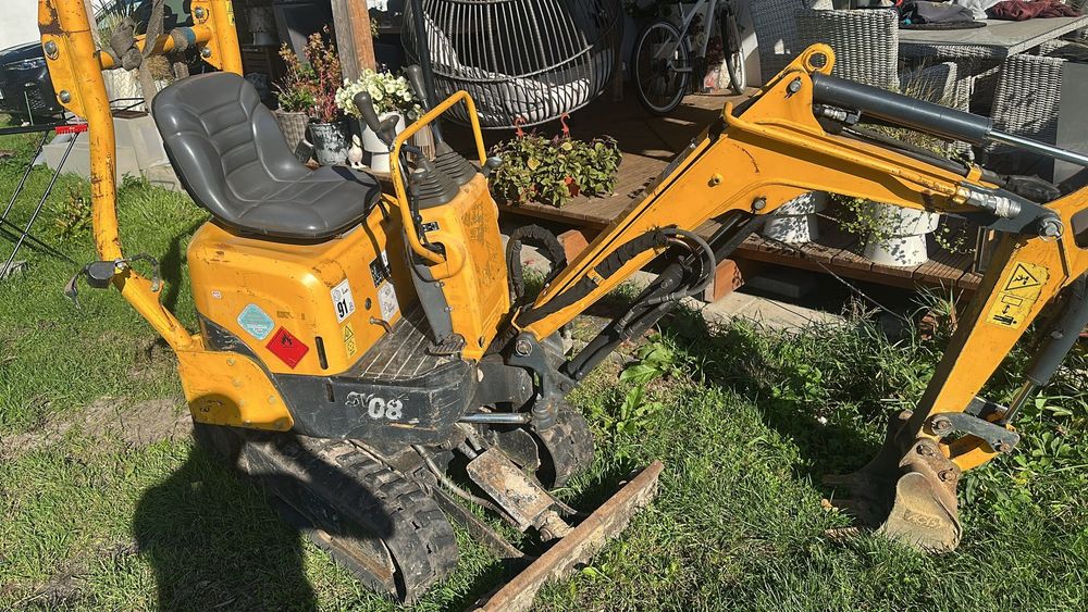 Minikoparka Yanmar SV08 - wynajem mikrokoparki 1 t